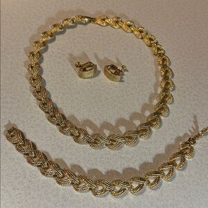 Vintage Napier gold tone necklace, bracelet, and earrings textured metal links